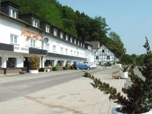 Hotel Alte Poststation Overath Exterior photo